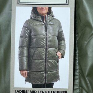 Hunter Ladies Mid Length Puffer Jacket Small Green Nylon & Polyester c007